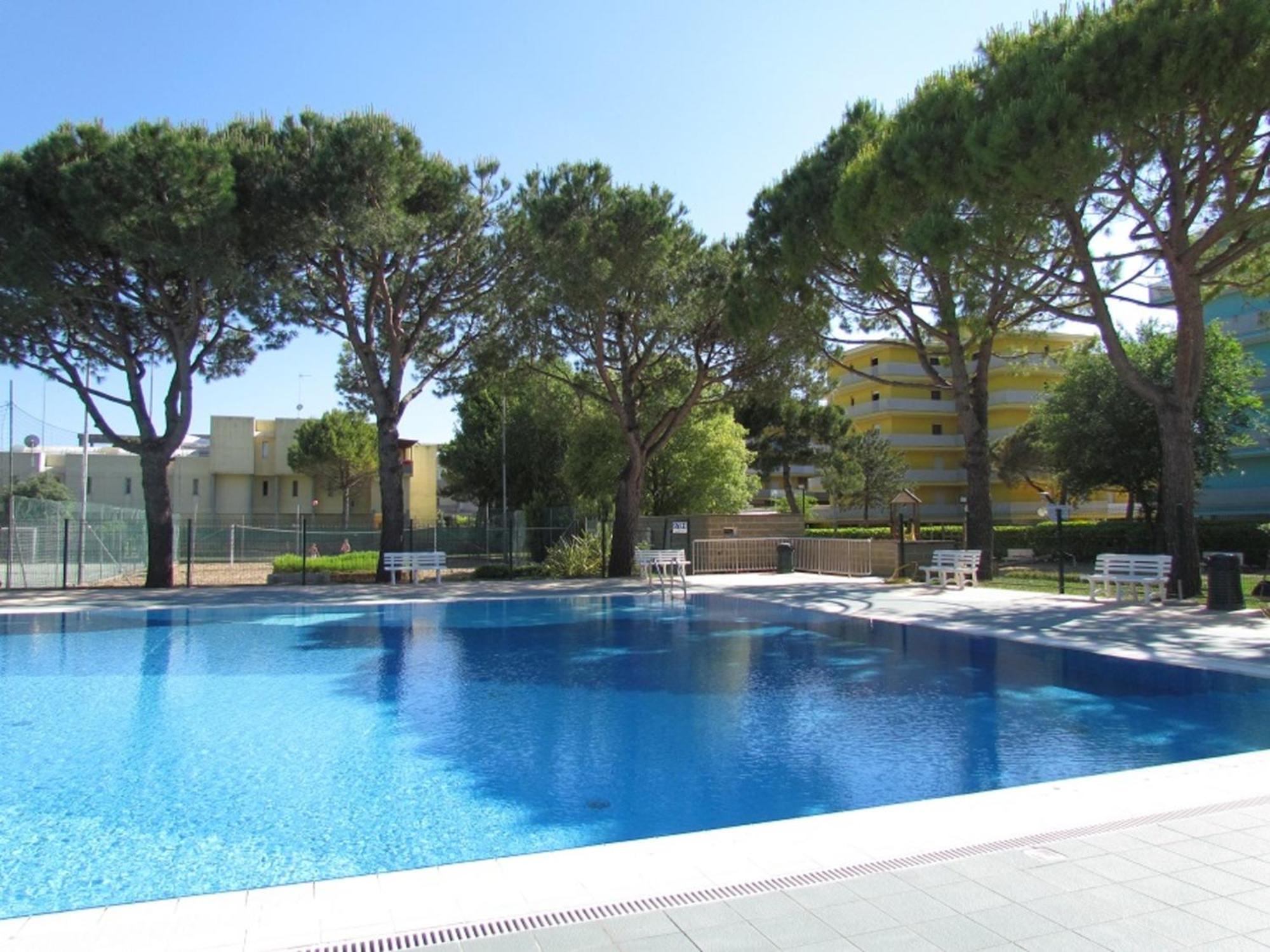 Flat In A With Pools And Tennis Courts Appartamento